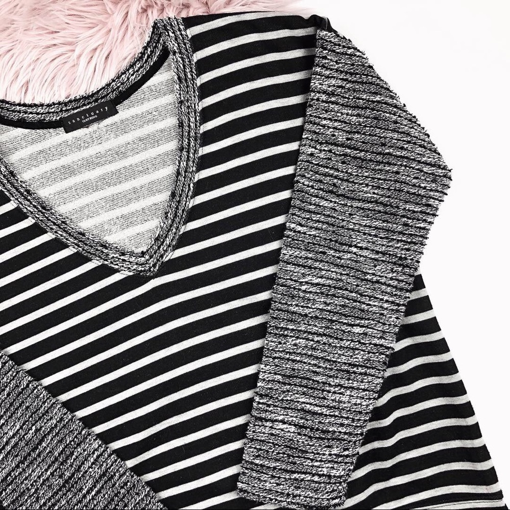 Sanctuary Textured Sleeve Striped V Neck Sweater L - Picture 3 of 8